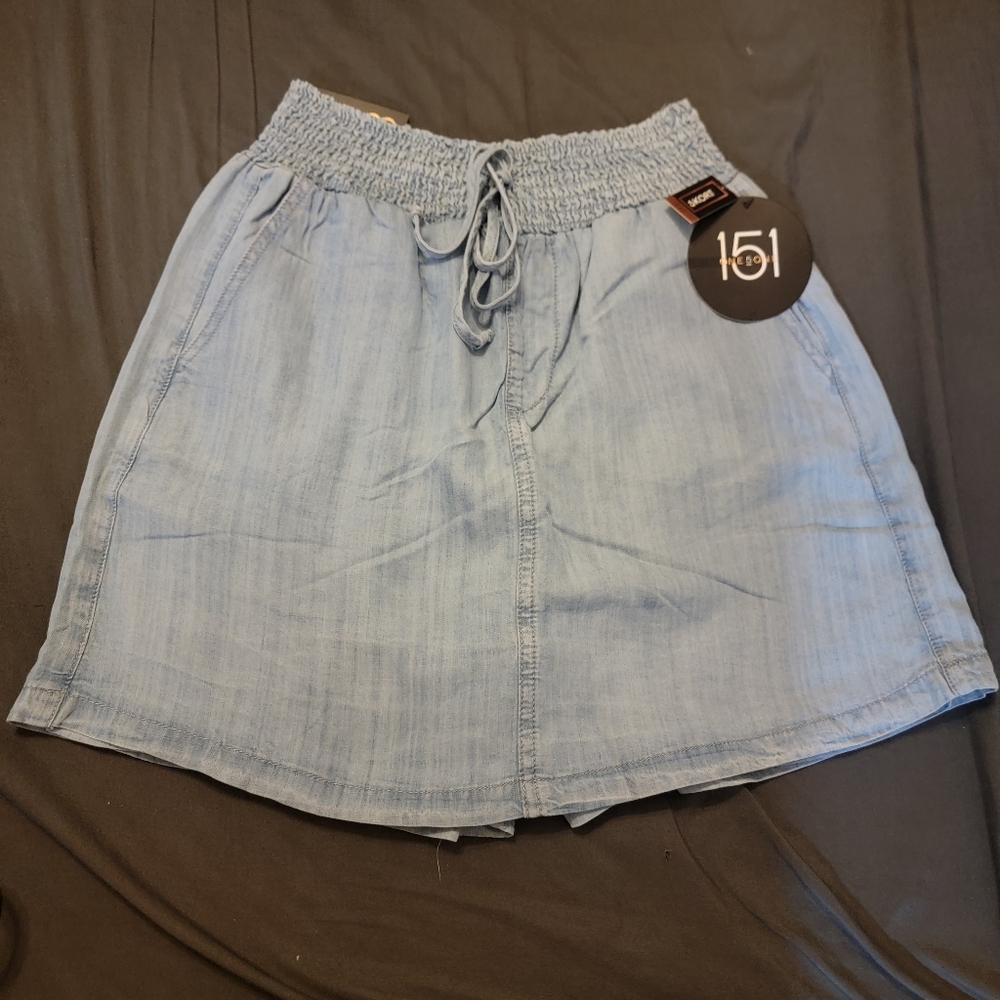 151 Light Blue Denim Skort
